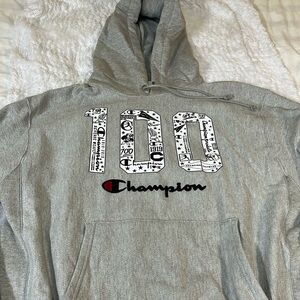Champion heavy cotton size XL gray hoodie